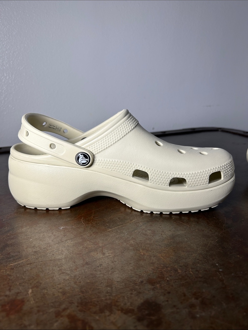 CROCS Classic Platform Cream (Bone) Slip-On Clog Women’s Size 10 - Picture 6 of 16